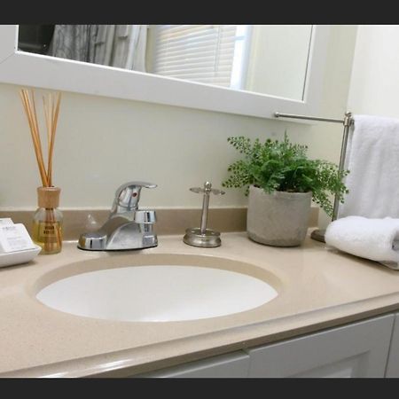 Great 2 Bedroom Condo,Free Parking,Easy Commute. Irvington Bagian luar foto